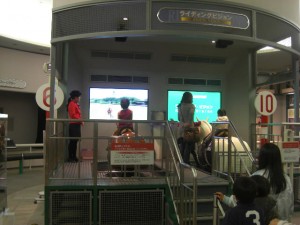 競馬博物館　ロボットホースに騎乗体験（関東東京都府中）